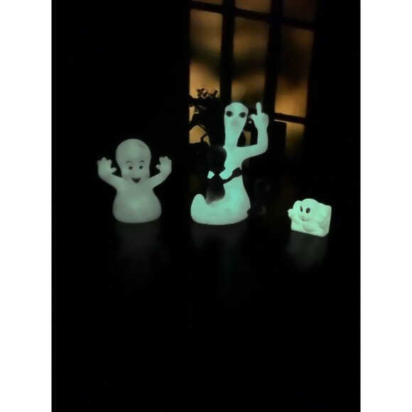 Vintage Casper & Stinkie Glow in the Dark 1990s Pizza hut - Picture 9 of 9